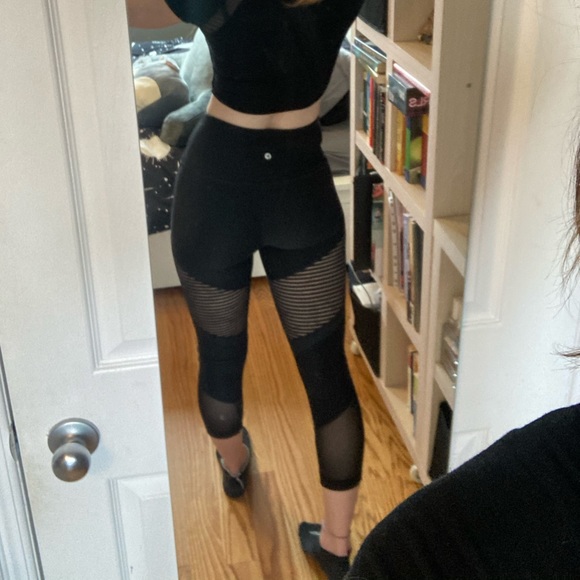 Cut-out 7/8 Leggings - Picture 5 of 5
